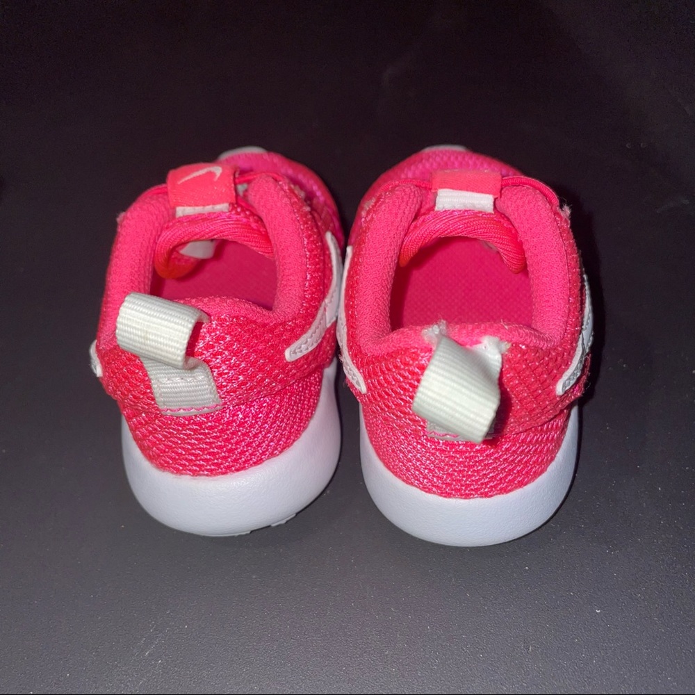 Tiny hot pink baby Nikes - Picture 3 of 4